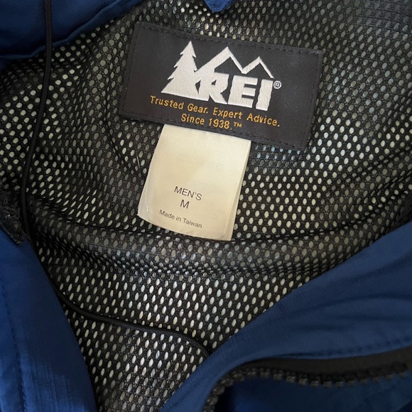 Great used condition REÍ jacket - Picture 2 of 2